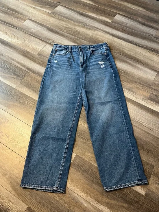 American Eagle Strigid Super High-Waisted Baggy Straight Jean - Picture 4 of 8